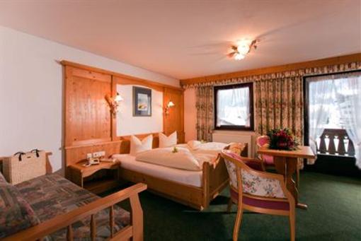 фото отеля Hotel-Garni Alpenrose