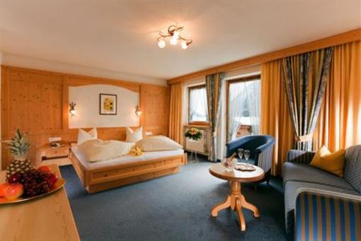 фото отеля Hotel-Garni Alpenrose