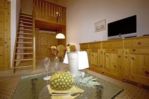 фото отеля Hotel Laaxerhof