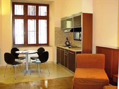 фото отеля Red Brick Apartments