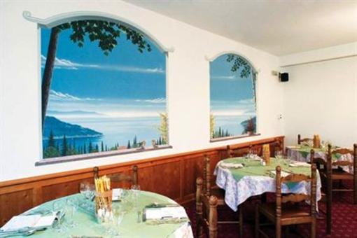 фото отеля Hotel Gloria Molveno