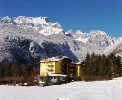 фото отеля Hotel Gloria Molveno
