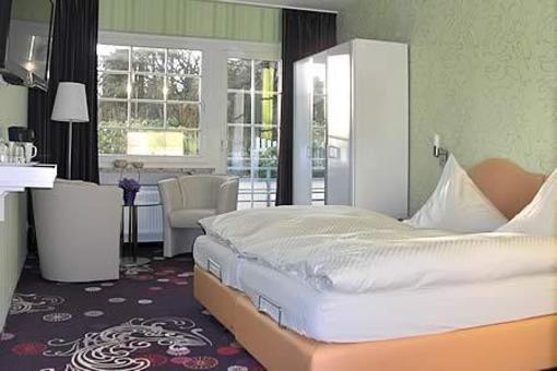 фото отеля Hotel Waldrausch