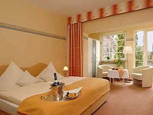 фото отеля Hotel Waldrausch