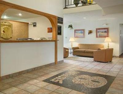фото отеля Super 8 Davenport