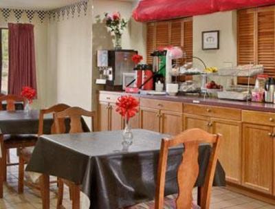 фото отеля Super 8 Dawsonville