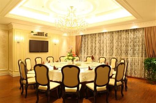 фото отеля Oukai Hotel