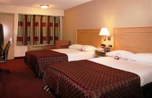 фото отеля Red Roof Inn Washington, PA