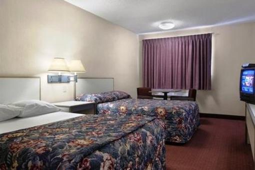 фото отеля Red Roof Inn Washington, PA