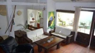 фото отеля Lobato Mar Beach House