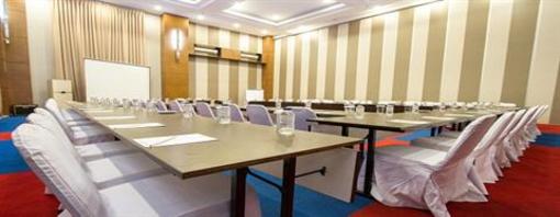 фото отеля Lorin Hotel Sentul