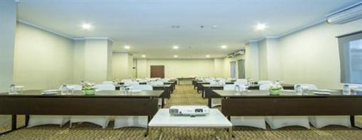 фото отеля Lorin Hotel Sentul
