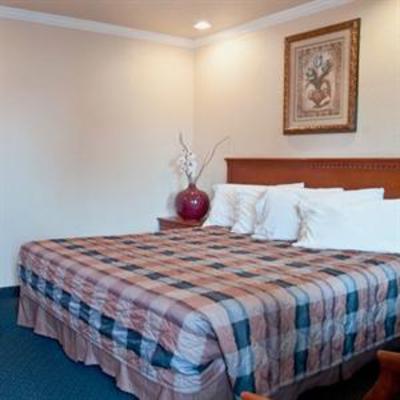 фото отеля Bayhill Inn