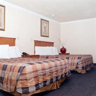 фото отеля Bayhill Inn
