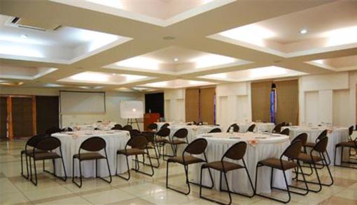 фото отеля Cambay Resort Gandhinagar