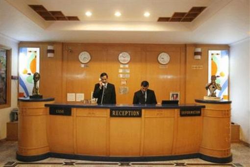 фото отеля Hotel Maharaja Residency