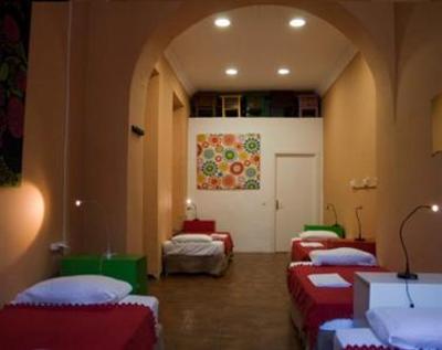 фото отеля Hostel One Sevilla Centro