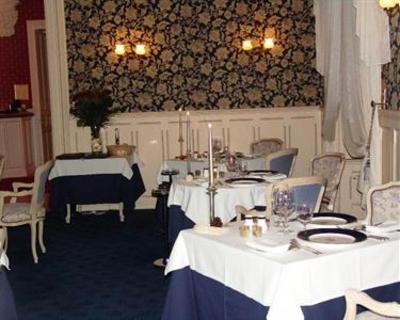 фото отеля Chateau Hotel Savigny