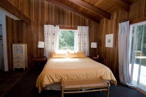 фото отеля The Andiron Seaside Inn & Cabins