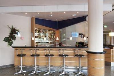фото отеля Holiday Inn Express Koln-Mulheim