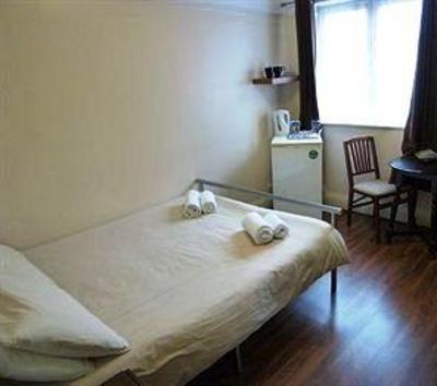 фото отеля Norbury Crescent Hotel London