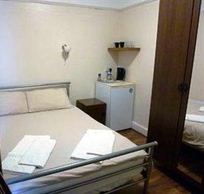 фото отеля Norbury Crescent Hotel London