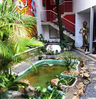 фото отеля Urban Buddha Hostel Medellin