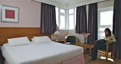 фото отеля Hotel De Normandie Saint Helier