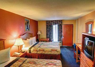 фото отеля Econo Lodge Inn & Suites Evergreen