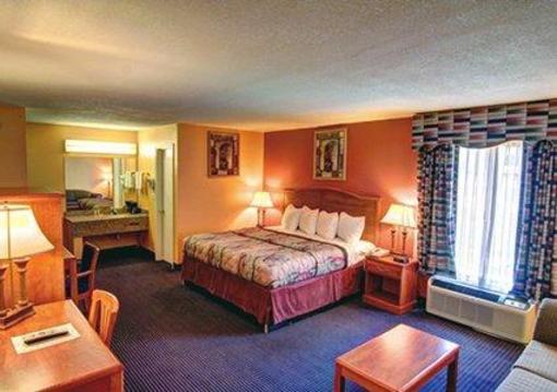 фото отеля Econo Lodge Inn & Suites Evergreen