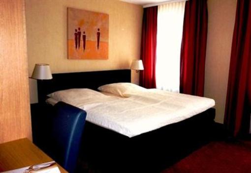 фото отеля Rüdesheimer Hof Hotel Rudesheim am Rhein