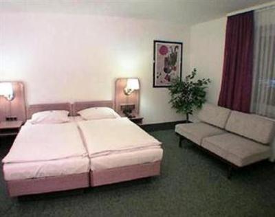 фото отеля Hotel Handelshof Dortmund