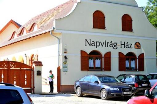 фото отеля Napvirag-Haz