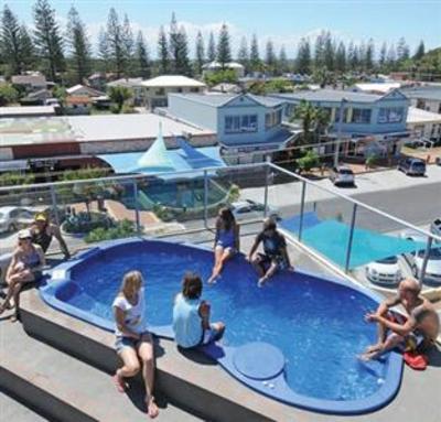 фото отеля Yamba YHA Backpackers Beach Resort