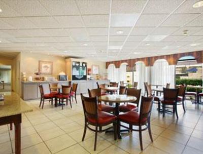 фото отеля Ramada Inn & Suites Lebanon