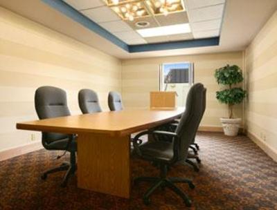 фото отеля Ramada Inn & Suites Lebanon