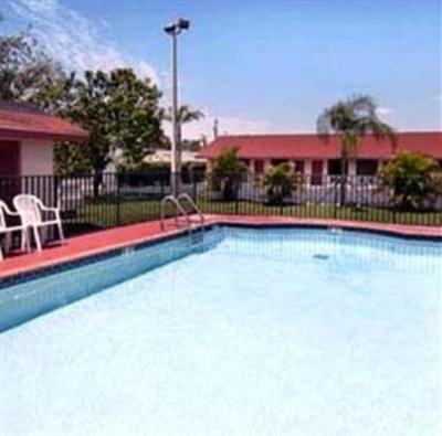 фото отеля Super 8 Motel Florida City/Homestead