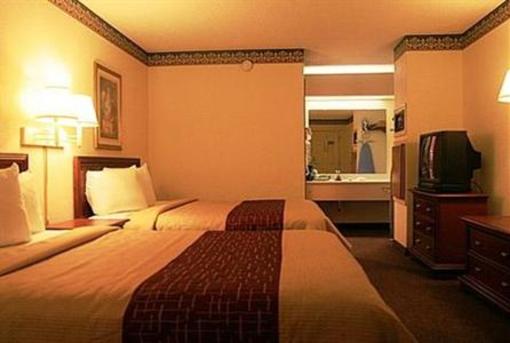 фото отеля Red Roof Inn Macon West