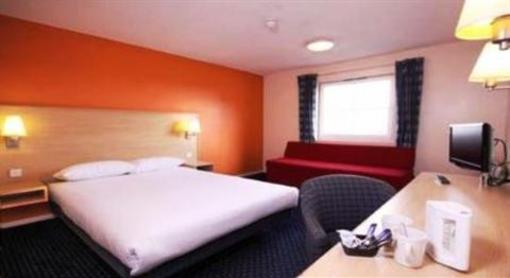 фото отеля Travelodge Portsmouth