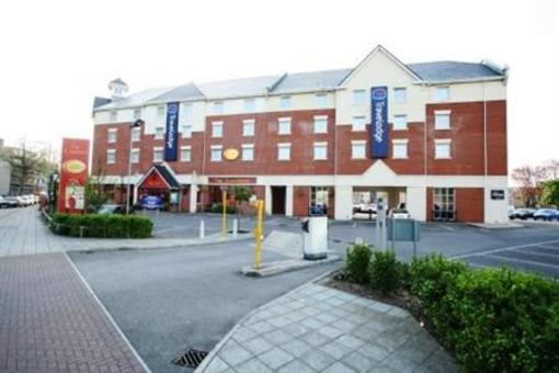 фото отеля Travelodge Portsmouth