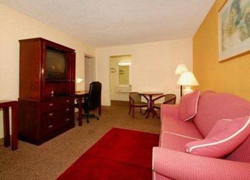 фото отеля Econo Lodge Inn & Suites Carrollton