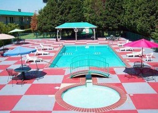 фото отеля Econo Lodge Inn & Suites Carrollton