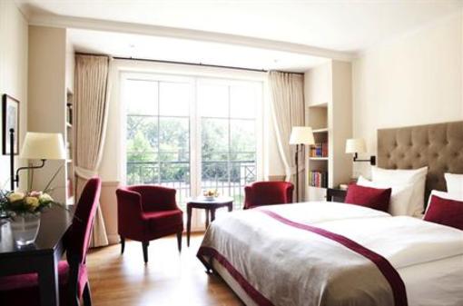 фото отеля Parkhotel Surenburg