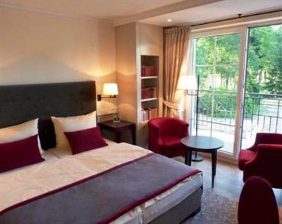 фото отеля Parkhotel Surenburg