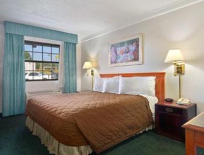 фото отеля Super 8 Austell Six Flags