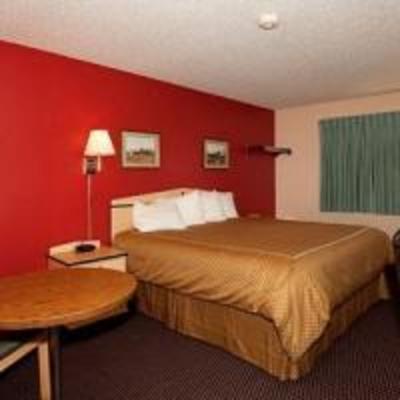 фото отеля Americas Best Value Inn Hutchinson