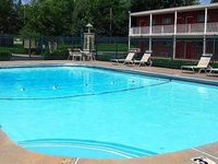Econo Lodge Inn and Suites Overland Park