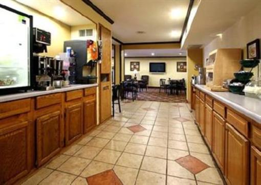 фото отеля Rodeway Inn & Suites Madison-Northeast