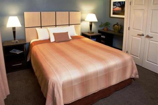 фото отеля Candlewood Suites Des Moines