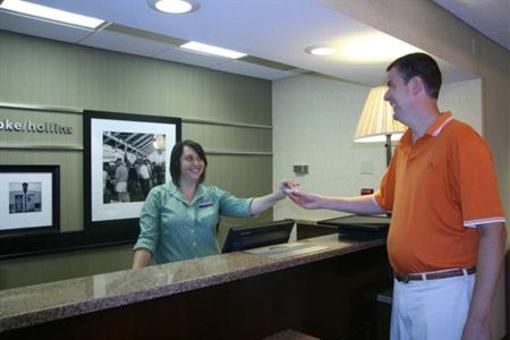 фото отеля Hampton Inn Roanoke Hollins I-81